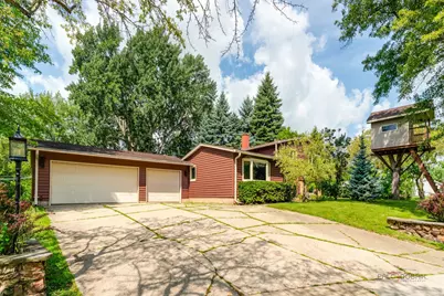 36696 N Grandwood Drive, Gurnee, IL 60031 - Photo 2