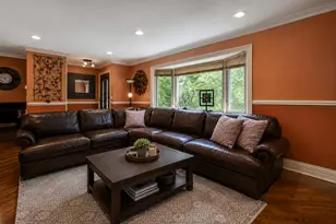 36696 N Grandwood Dr, Gurnee, IL 60031 - Photo 6