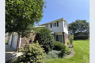 1656 Castbourne Court, Wheaton, IL 60189 - Photo 2