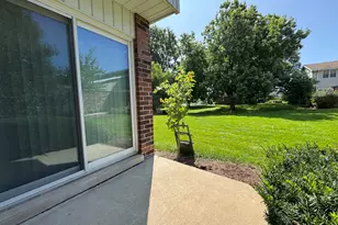 1656 Castbourne Ct, Wheaton, IL 60189 - Photo 8