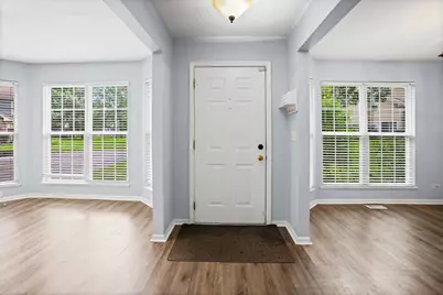 689 Bent Ridge Lane, Elgin, IL 60120 - Photo 2