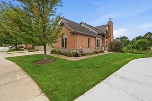 20344 Mackinac Point Dr, Frankfort, IL 60423 - Photo 2