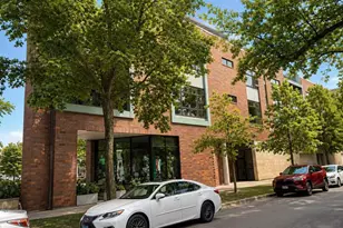 3741 N Wolcott Ave, Chicago, IL 60613 - Photo 2