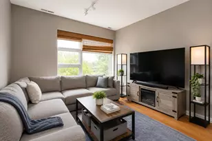 3741 N Wolcott Ave, Chicago, IL 60613 - Photo 4