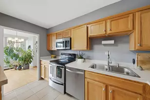 3900 N Lake Shore Dr, Chicago, IL 60613 - Photo 2