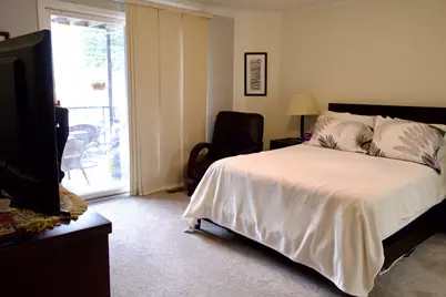 3223 N Racine Avenue #1, Chicago, IL 60657 - Photo 8