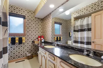 1135 Adirondack Drive, Northbrook, IL 60062 - Photo 14