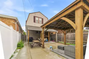 7709 W Addison St, Chicago, IL 60634 - Photo 26