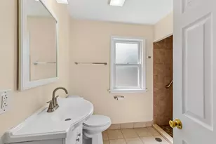 8222 Springfield Ave, Skokie, IL 60076 - Photo 16