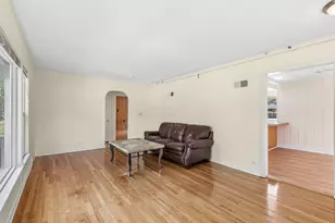8222 Springfield Ave, Skokie, IL 60076 - Photo 2