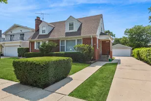 8222 Springfield Ave, Skokie, IL 60076 - Photo 1