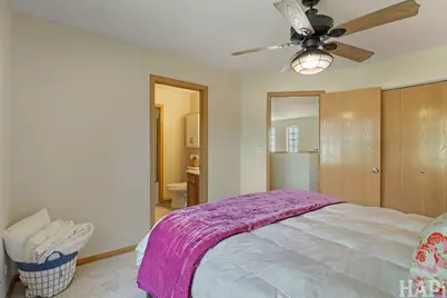 567 Shakespeare Drive, Grayslake, IL 60030 - Photo 18