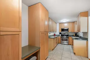 365 N Alleghany Rd, Grayslake, IL 60030 - Photo 10