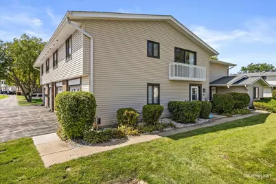 131 Fairlane Court, Bloomingdale, IL 60108 - Photo 2