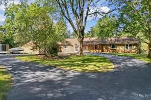 31W544 Penny Rd, Barrington Hills, IL 60010 - Photo 2
