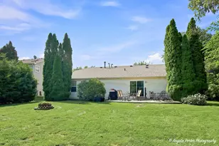 1940 Honey Locust Dr, Algonquin, IL 60102 - Photo 20