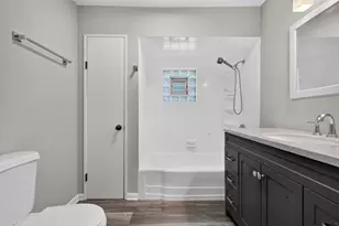 7945 W 91st St, Hickory Hills, IL 60457 - Photo 12