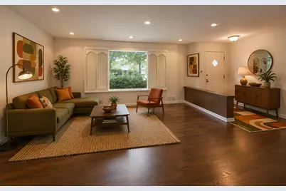 8425 Lawndale Avenue, Skokie, IL 60076 - Photo 8