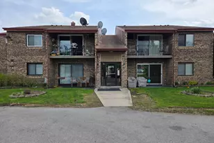 9870 Cordoba Ct, Orland Park, IL 60462 - Photo 2