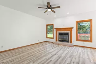 510 Zierke Ct, Winnebago, IL 61088 - Photo 10