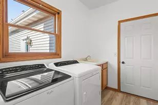 510 Zierke Ct, Winnebago, IL 61088 - Photo 24
