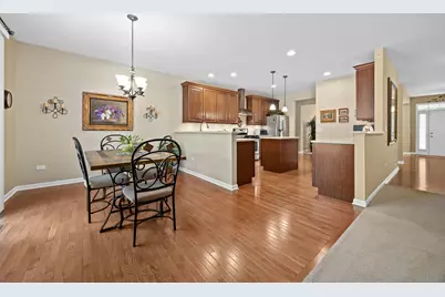 1707 Pondview Drive, Hoffman Estates, IL 60192 - Photo 12
