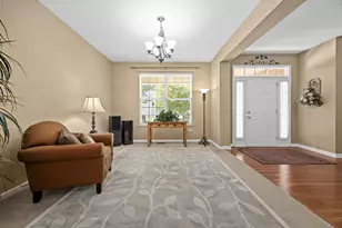 1707 Pondview Dr, Hoffman Estates, IL 60192 - Photo 18