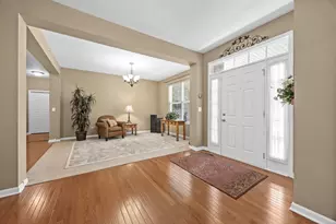 1707 Pondview Dr, Hoffman Estates, IL 60192 - Photo 20