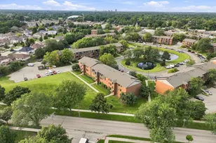 700 N Briar Hill Ln, Addison, IL 60101 - Photo 24