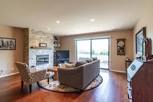 1071 Deerfield Pl, Highland Park, IL 60035 - Photo 6