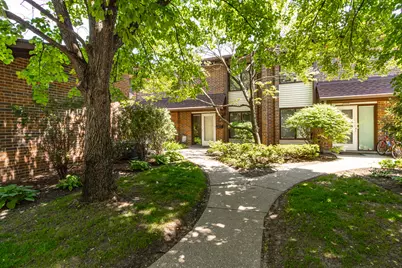 1071 Deerfield Place, Highland Park, IL 60035 - Photo 2