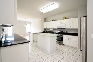 208 Westminster Dr, Bloomingdale, IL 60108 - Photo 8
