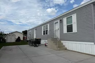 112 8th Ave, Bartlett, IL 60103 - Photo 2