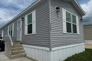 112 8th Ave, Bartlett, IL 60103 - Photo 2