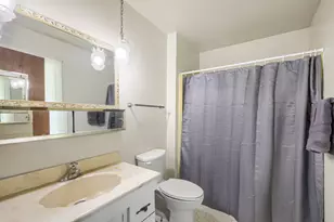 98 Brookside Dr, Elgin, IL 60123 - Photo 14