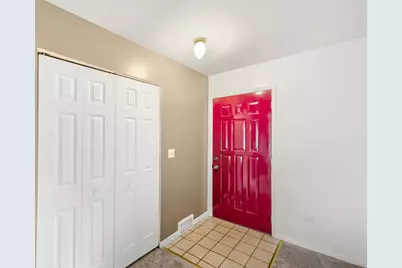 98 Brookside Drive, Elgin, IL 60123 - Photo 6