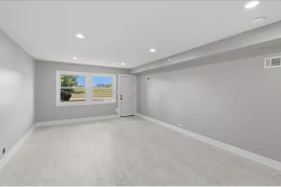 10 Linden Avenue, Buffalo Grove, IL 60089 - Photo 18