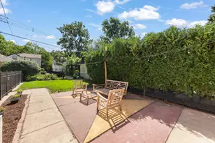 6557 N Ponchartrain Blvd, Chicago, IL 60646 - Photo 22