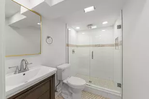 6557 N Ponchartrain Blvd, Chicago, IL 60646 - Photo 20