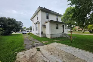 551 N Main St, Chicago, IL 62417 - Photo 4