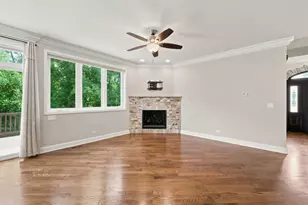 388 Preserve Ln, Wood Dale, IL 60191 - Photo 6