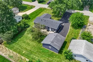 355 Hilltop Dr, North Aurora, IL 60542 - Photo 18