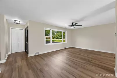 355 Hilltop Drive, North Aurora, IL 60542 - Photo 4