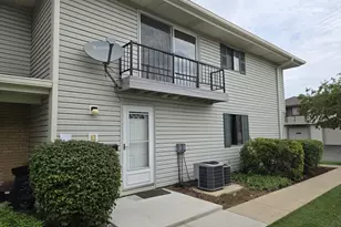 230 Patuxet Ct, Schaumburg, IL 60194 - Photo 2