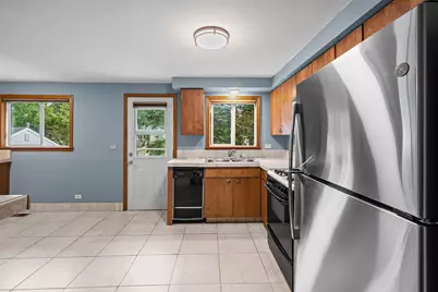933 Webster Lane, Schaumburg, IL 60193 - Photo 10