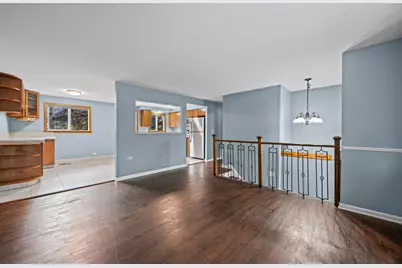 933 Webster Lane, Schaumburg, IL 60193 - Photo 6
