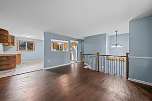 933 Webster Ln, Schaumburg, IL 60193 - Photo 6