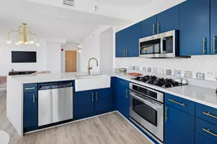 1720 Maple Ave, Evanston, IL 60201 - Photo 6