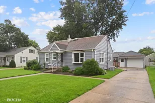 1119 Charles St, Ottawa, IL 61350 - Photo 2