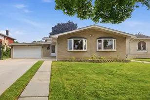 7928 Arcadia St, Morton Grove, IL 60053 - Photo 1